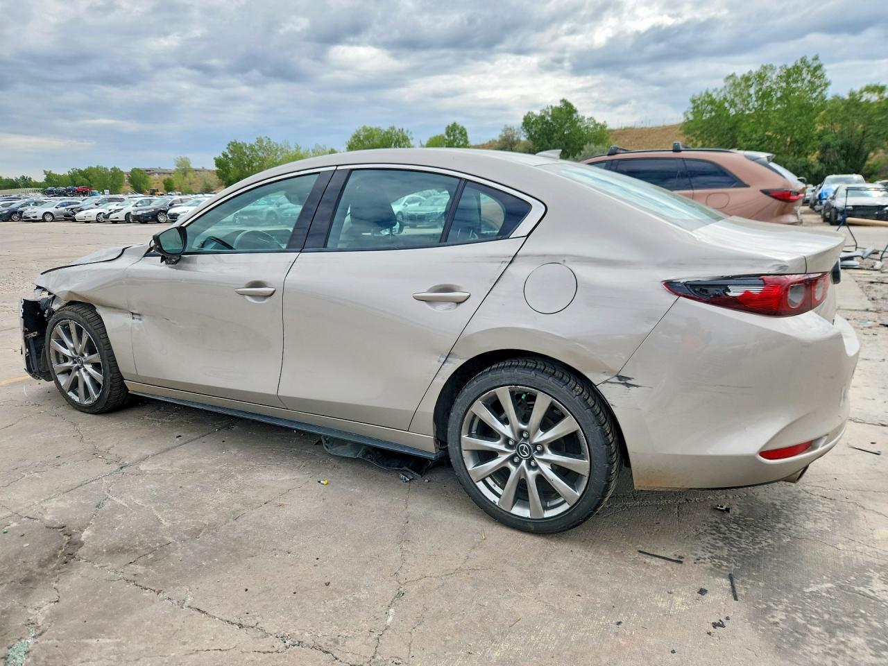 Mazda 3 PREMIUM 2022