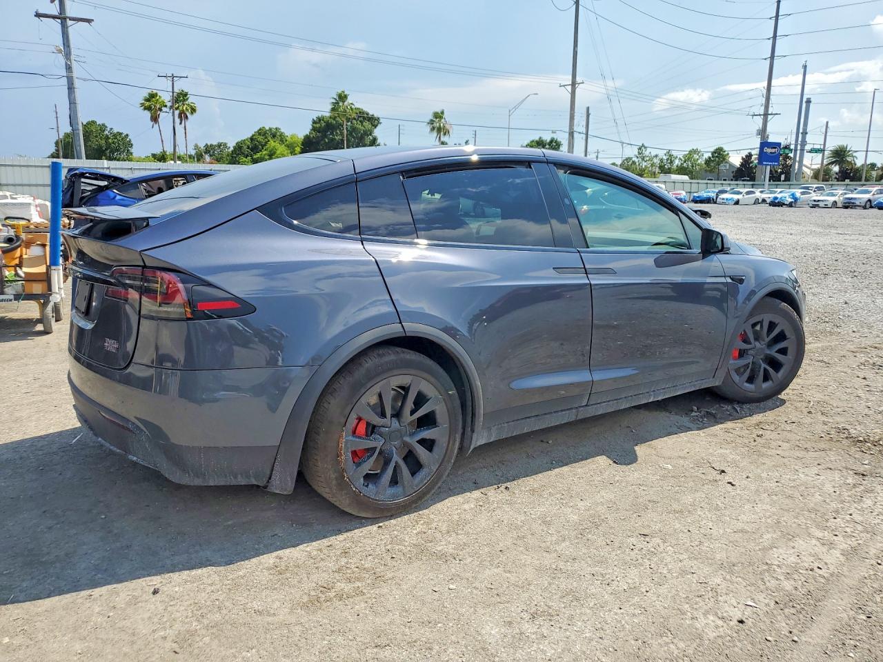 Tesla Model X 2023
