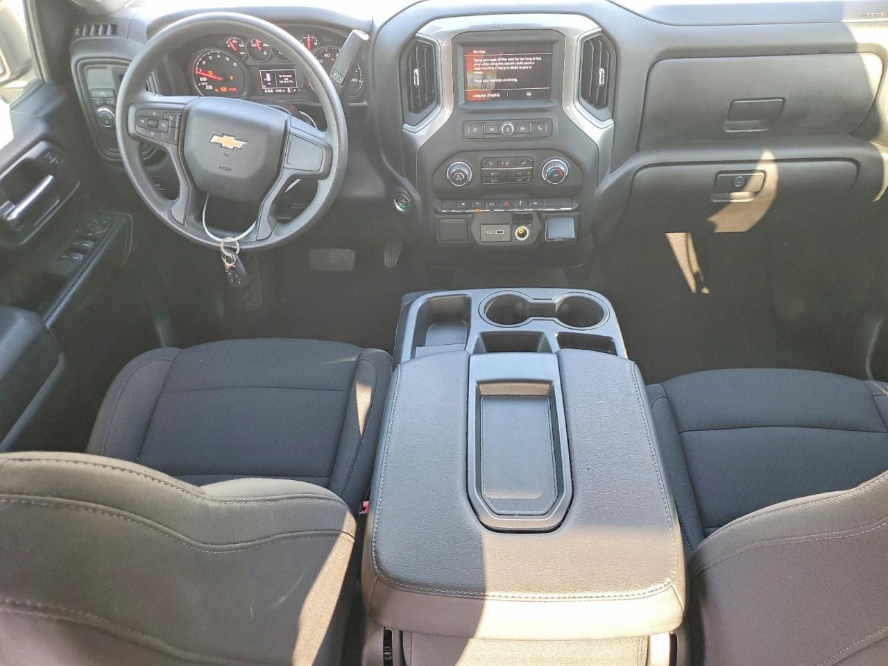 Chevrolet Silverado C1500 CUSTOM 2024