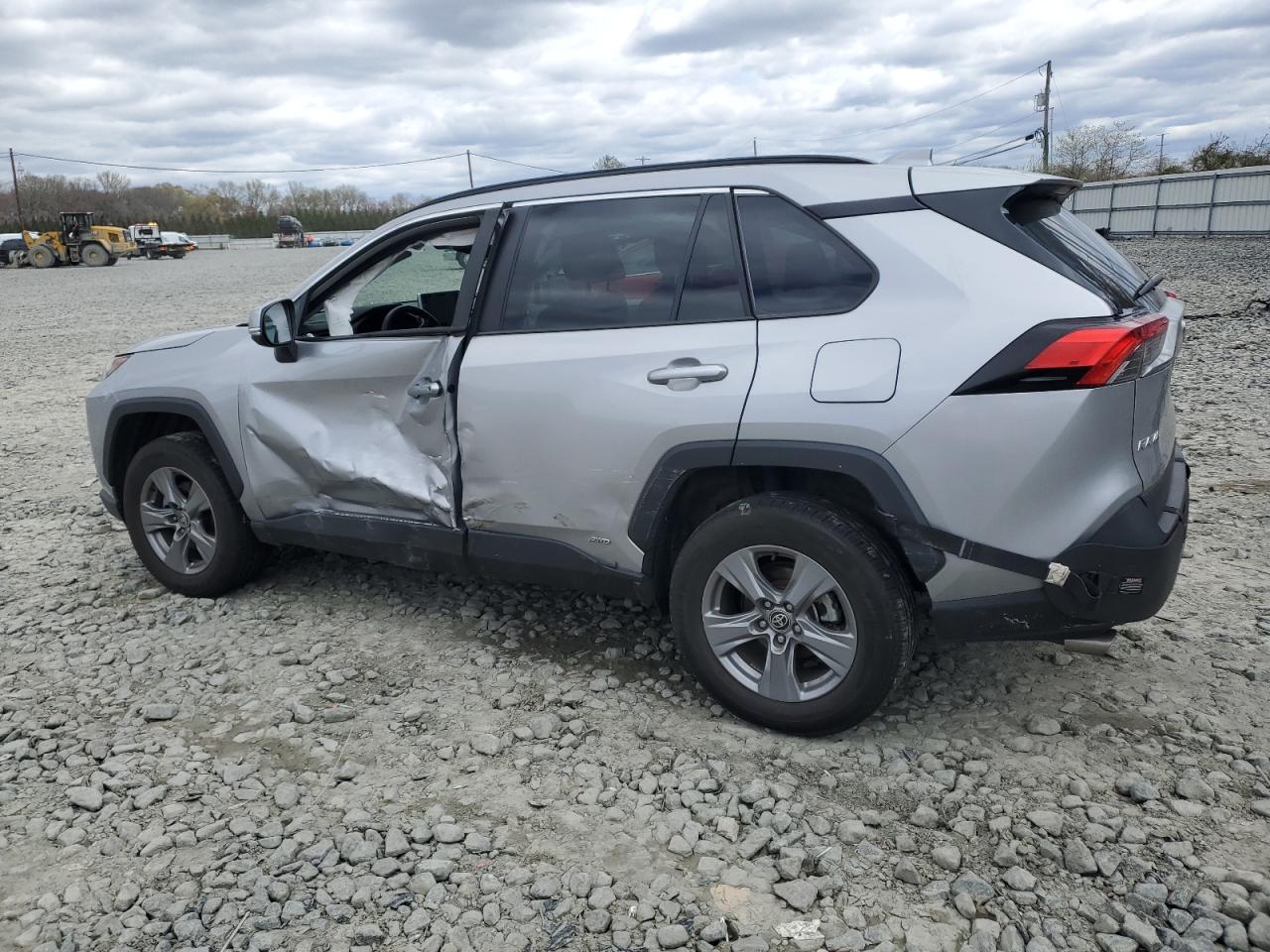 Toyota RAV4 XLE 2022