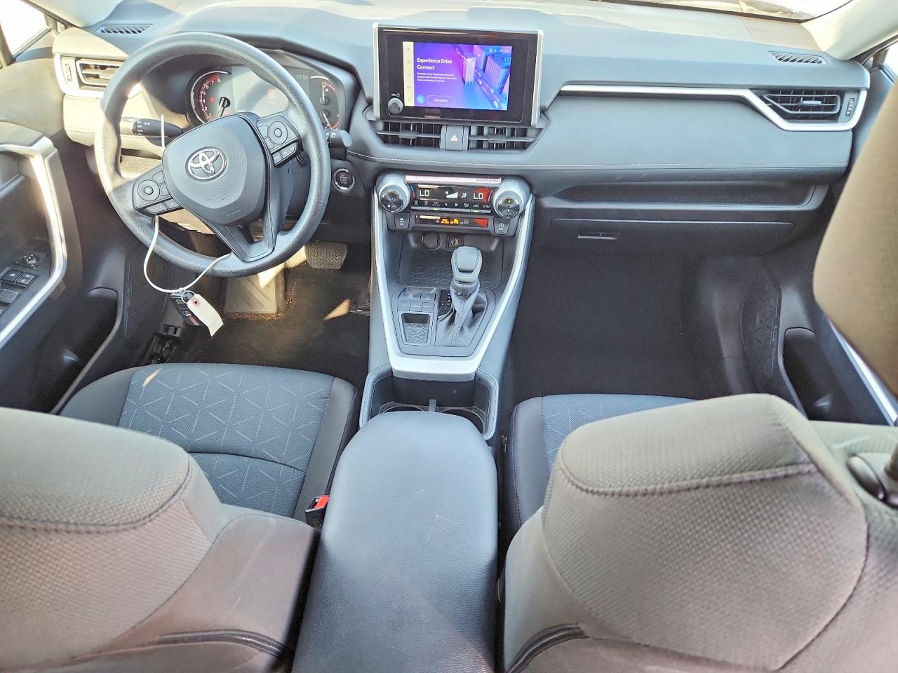 Toyota RAV4 XLE 2025