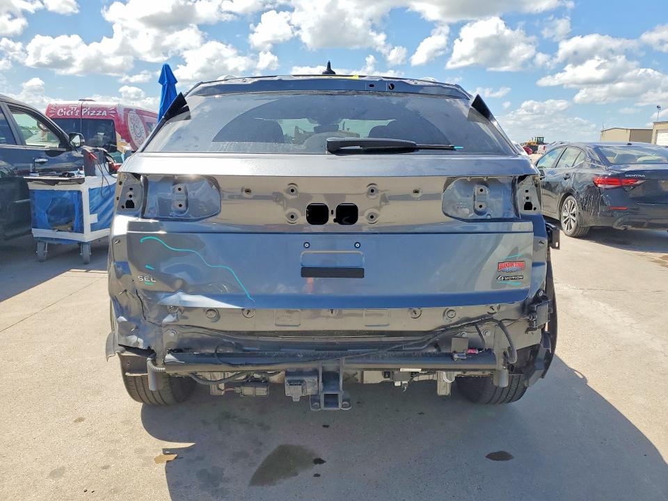 Volkswagen Atlas Cross SEL 2022