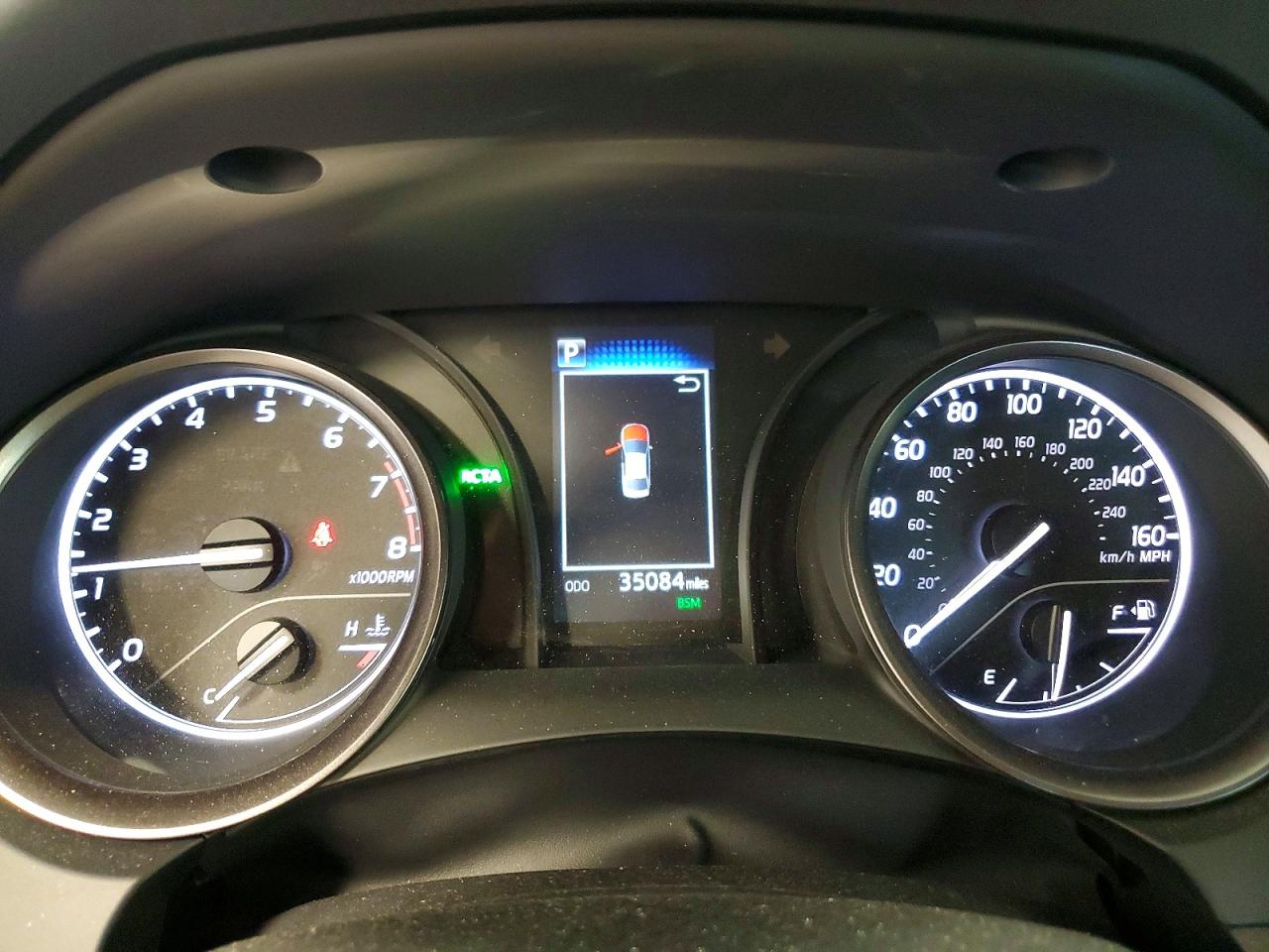 Toyota Camry SE 2023