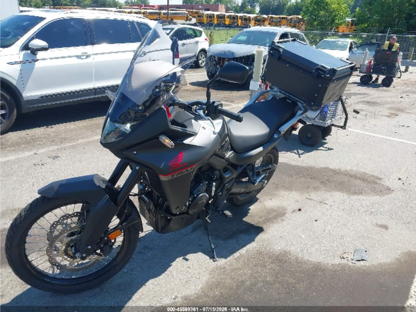  XL750