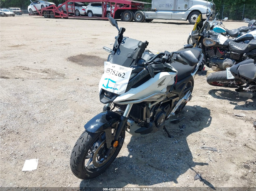  NC750