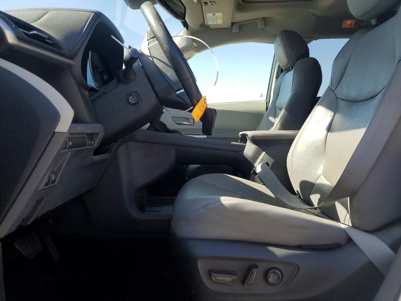 Toyota Sienna LIMITED 7-PASSENGER 2023