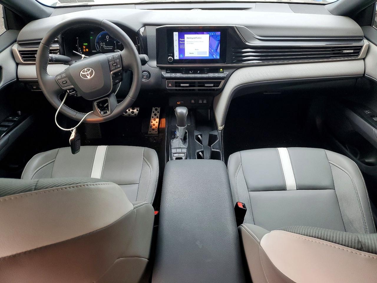 Toyota Camry SE 2025