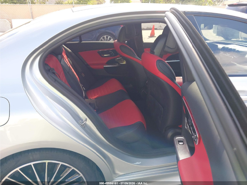 Mercedes C-class 300 2024