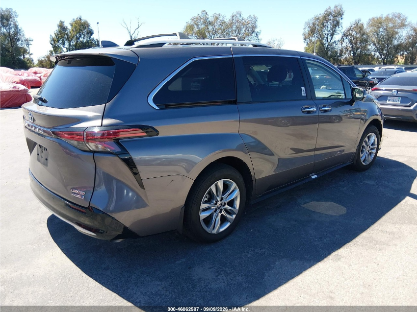 Toyota Sienna LIMITED 2023