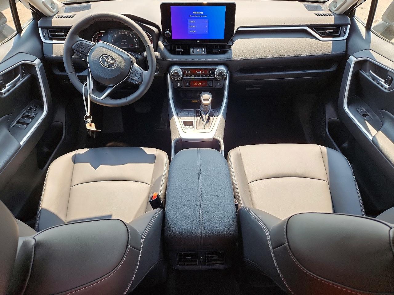Toyota RAV4 XLE PREMIUM 2025