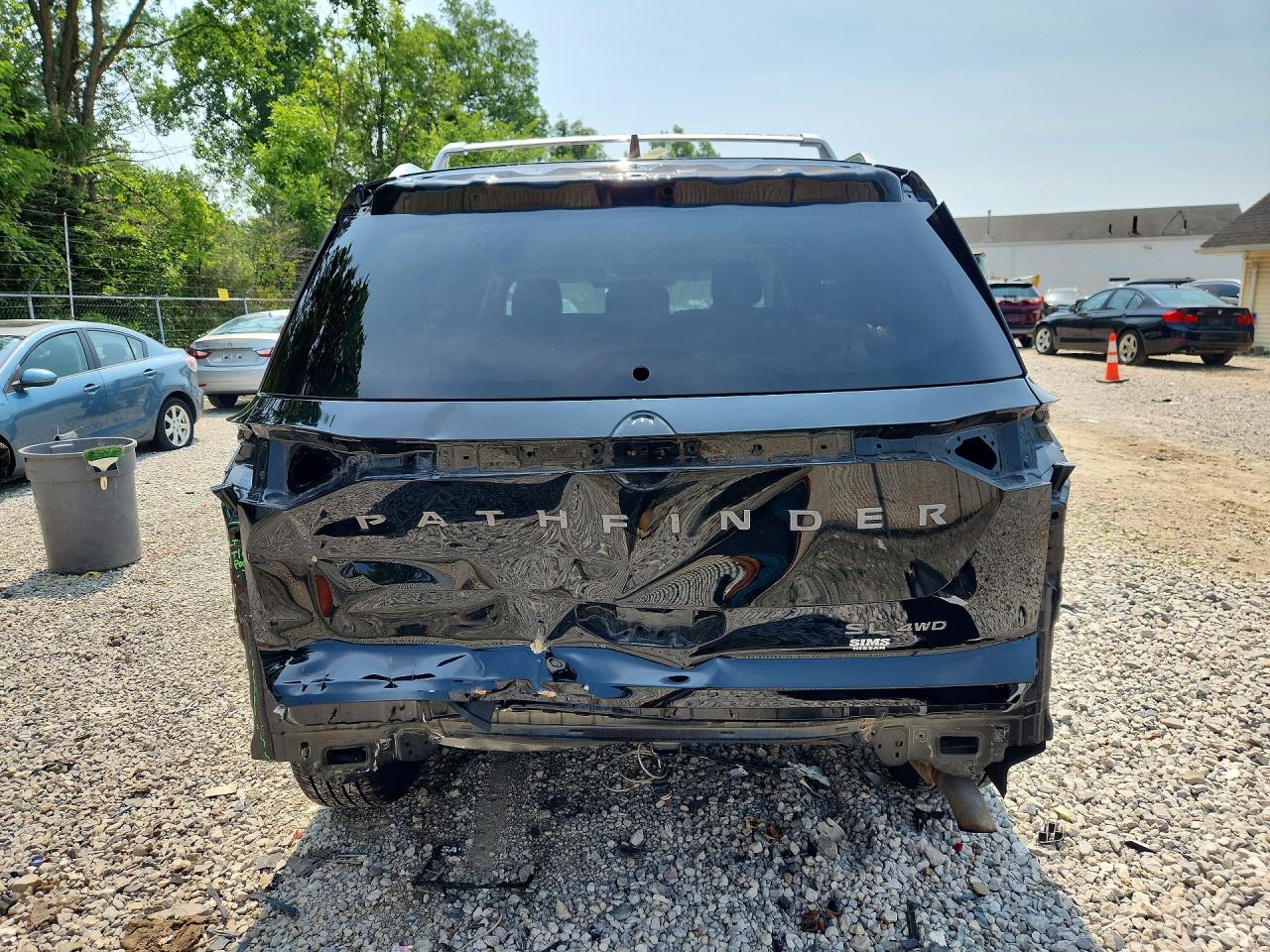 Nissan Pathfinder SL 2024