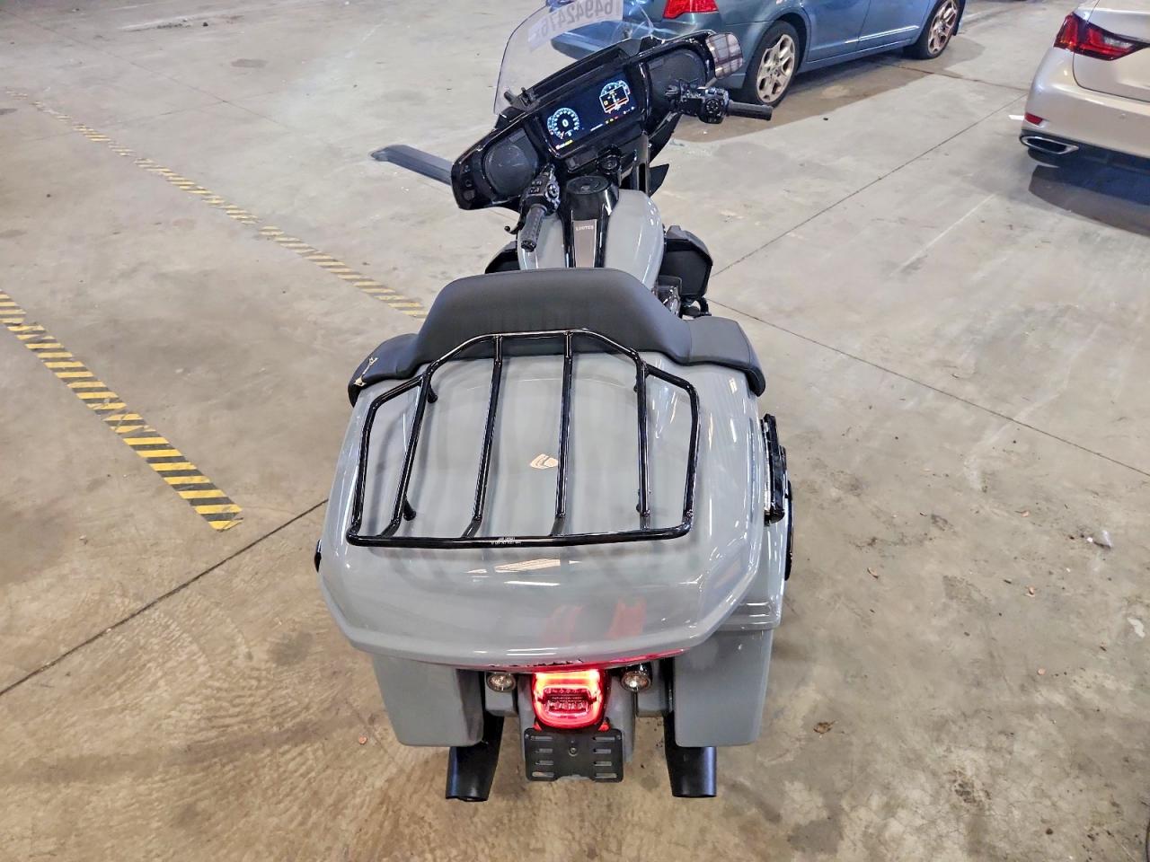 Harley-Davidson FLHXL 2026