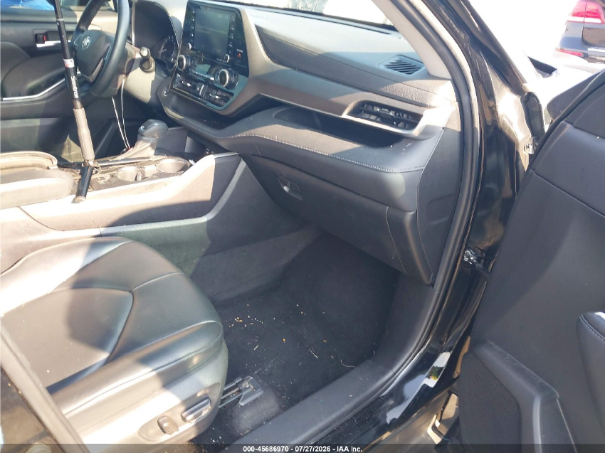 Toyota Highlander XLE 2022