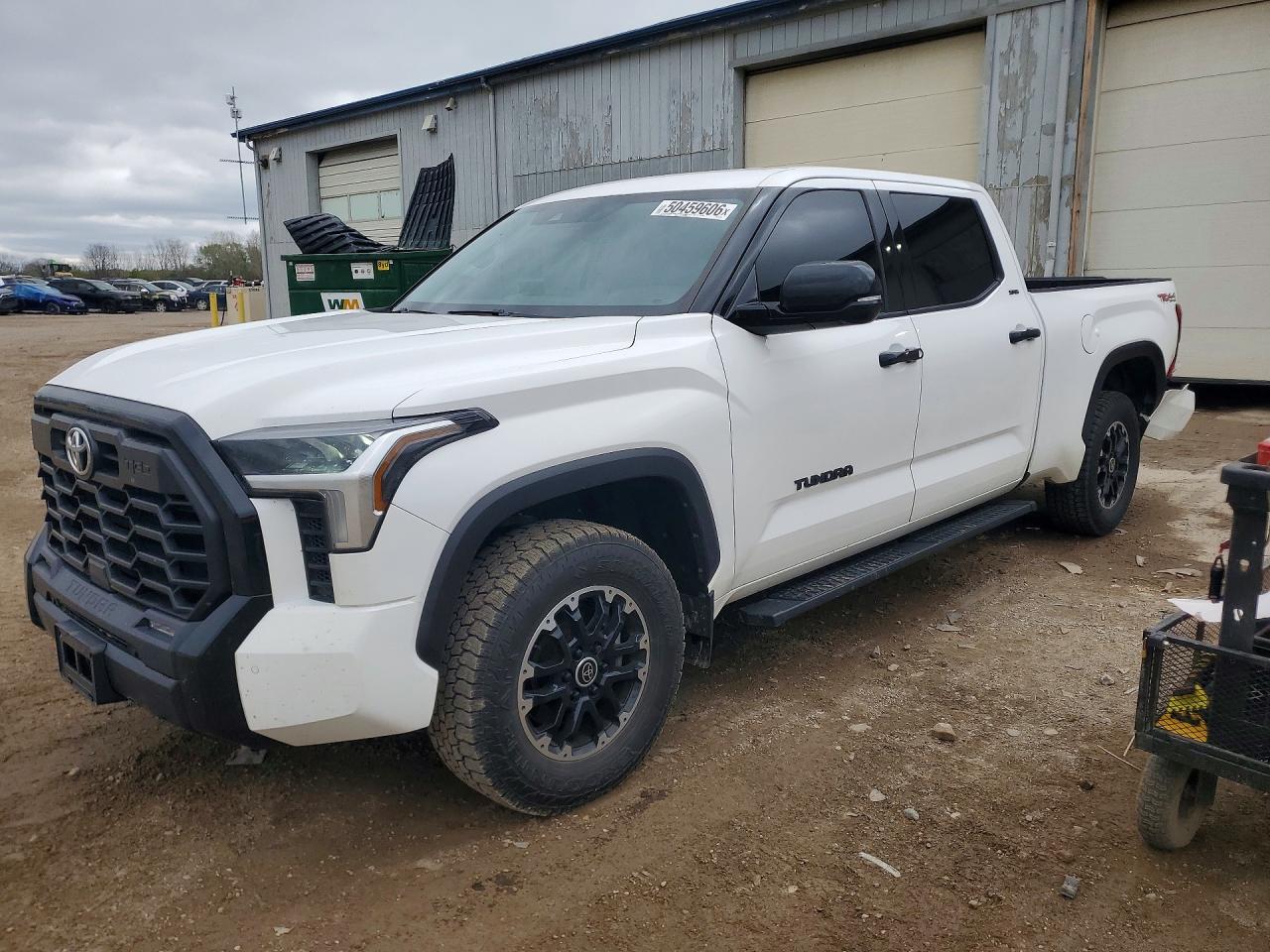 Toyota TUNDRA CREWMAX SR5 2022