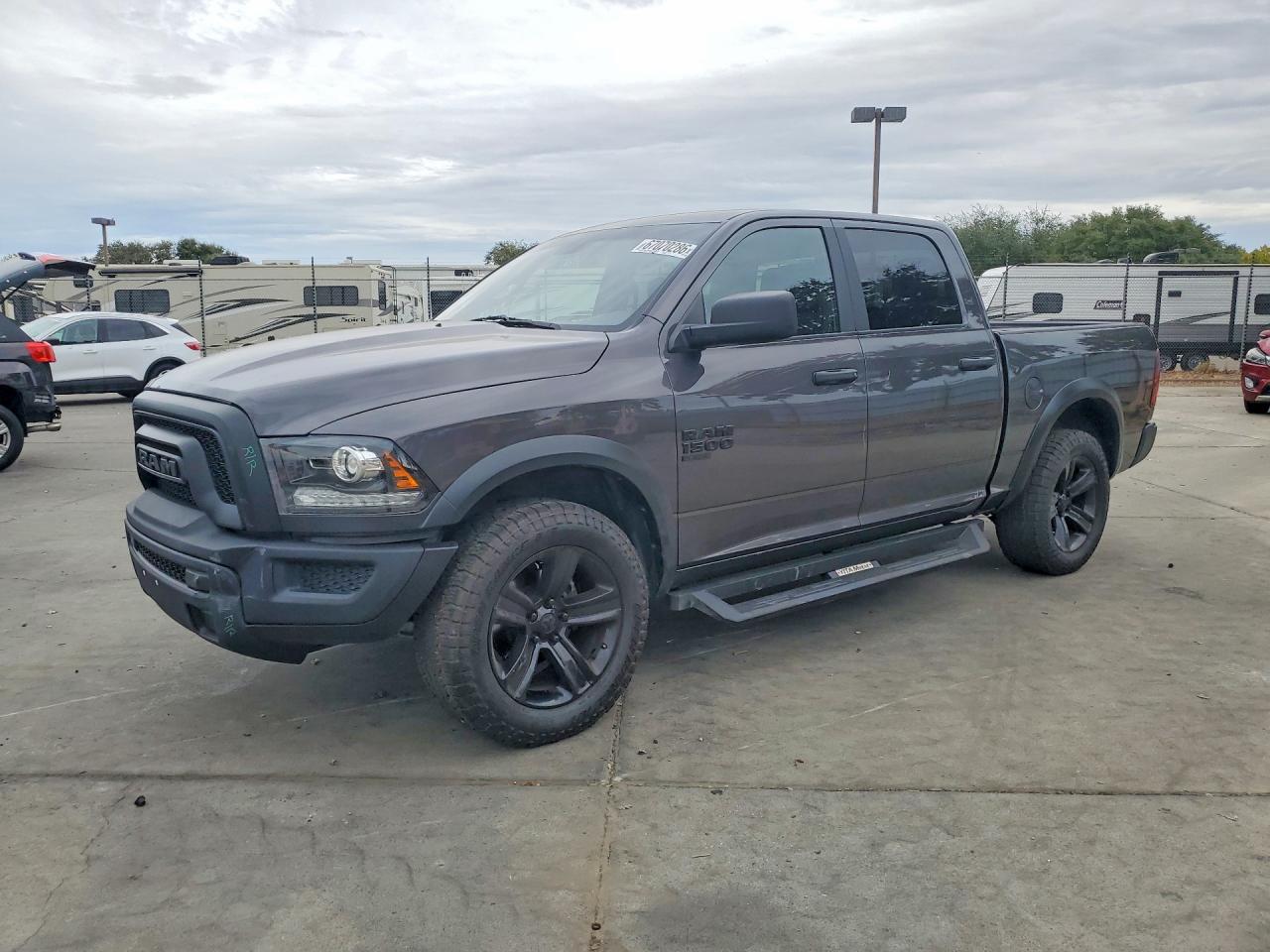 Dodge RAM 1500 CLASSIC SLT 2024