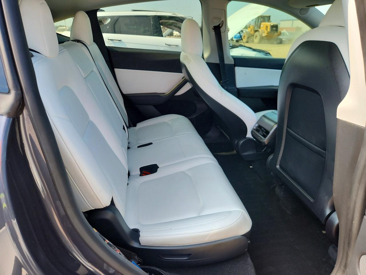  Model Y