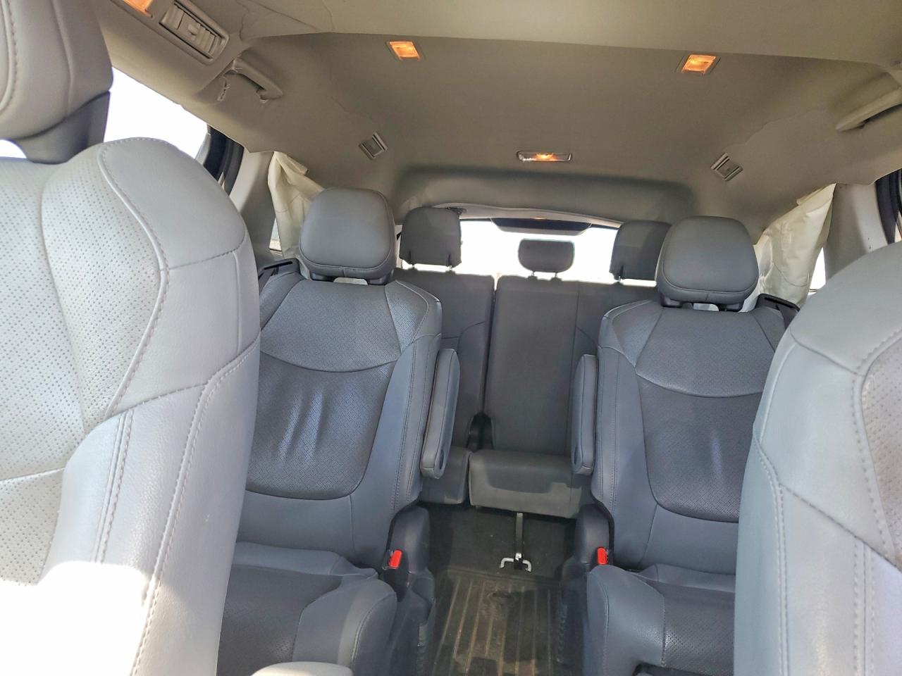 Toyota Sienna LIMITED 7-PASSENGER 2023