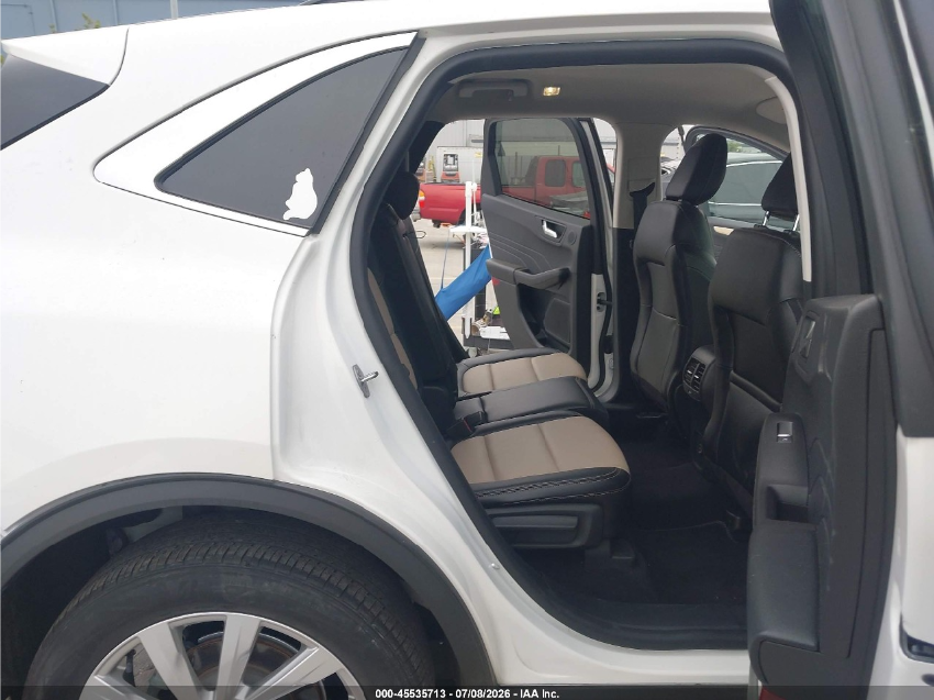 Ford Escape TITANIUM 2022