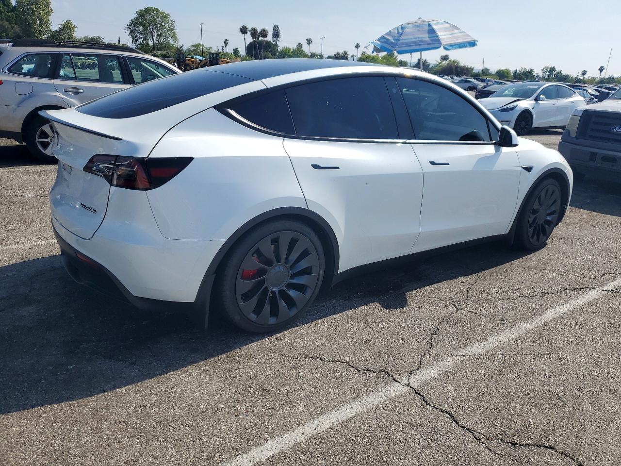 Tesla Model Y 2023