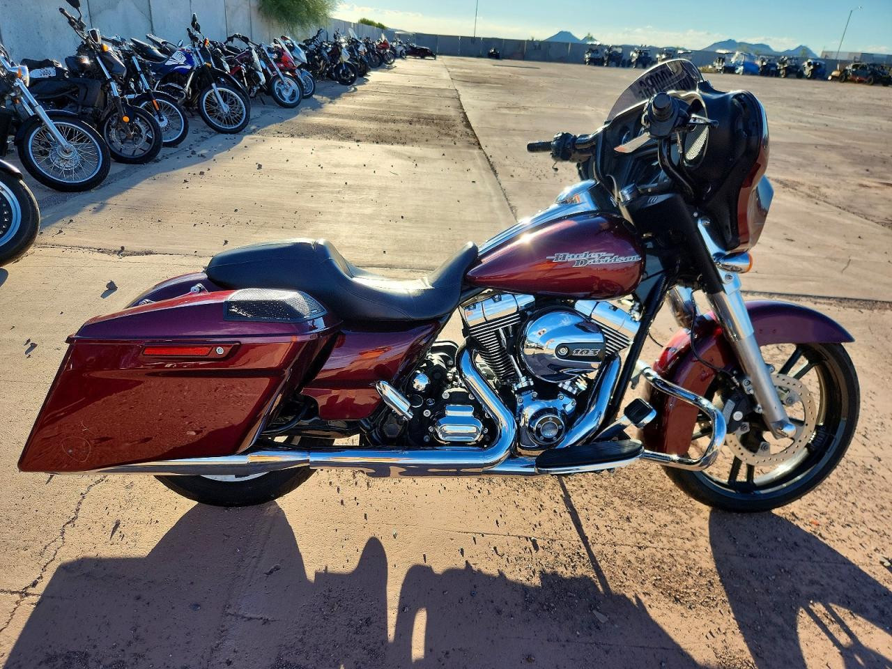 2015 Harley-Davidson FLHX 