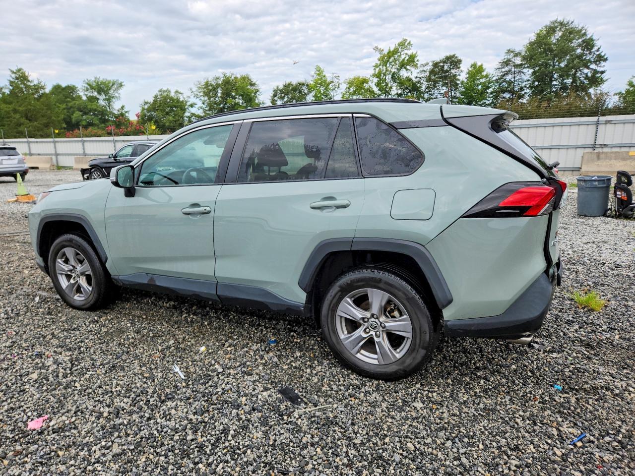 Toyota RAV4 XLE 2022