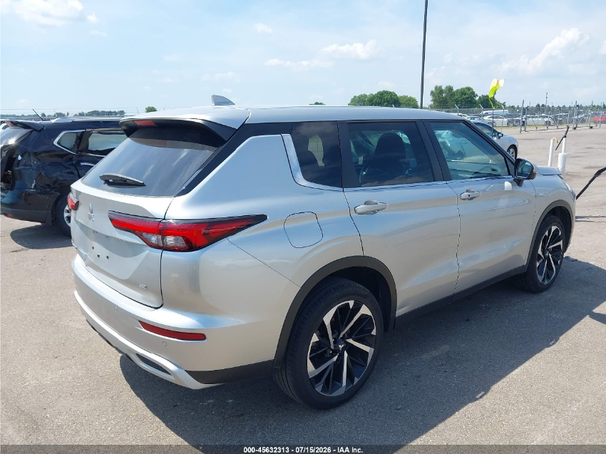 Mitsubishi Outlander SE 2023