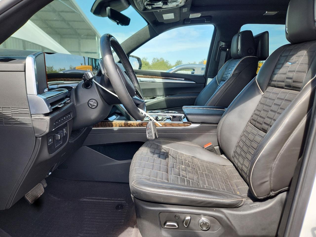 Cadillac Escalade ESV SPORT PLATINUM 2025