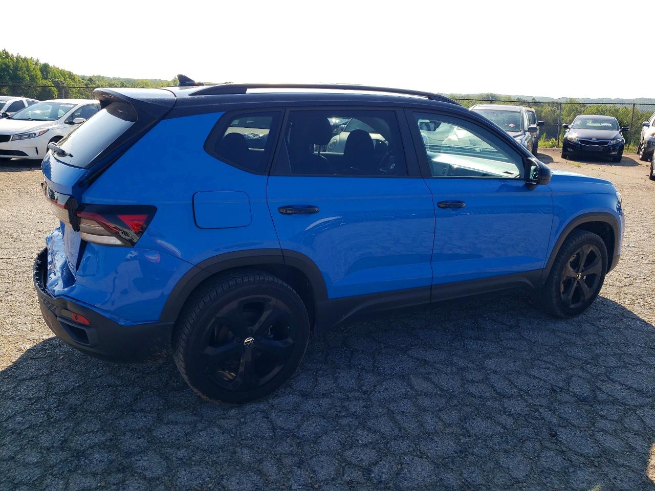 Volkswagen TAOS SE BLACK 2025