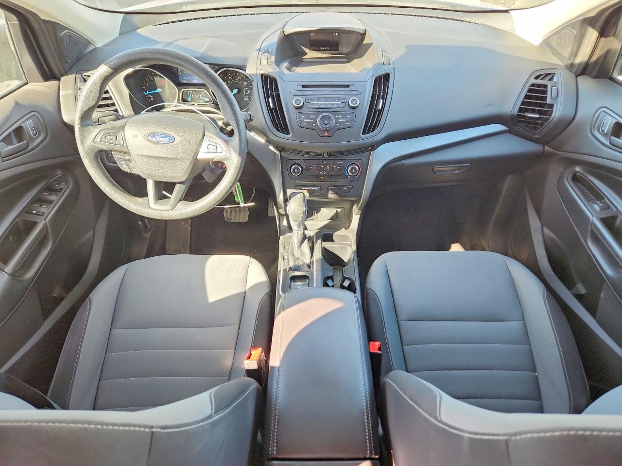 Ford Escape S 2018