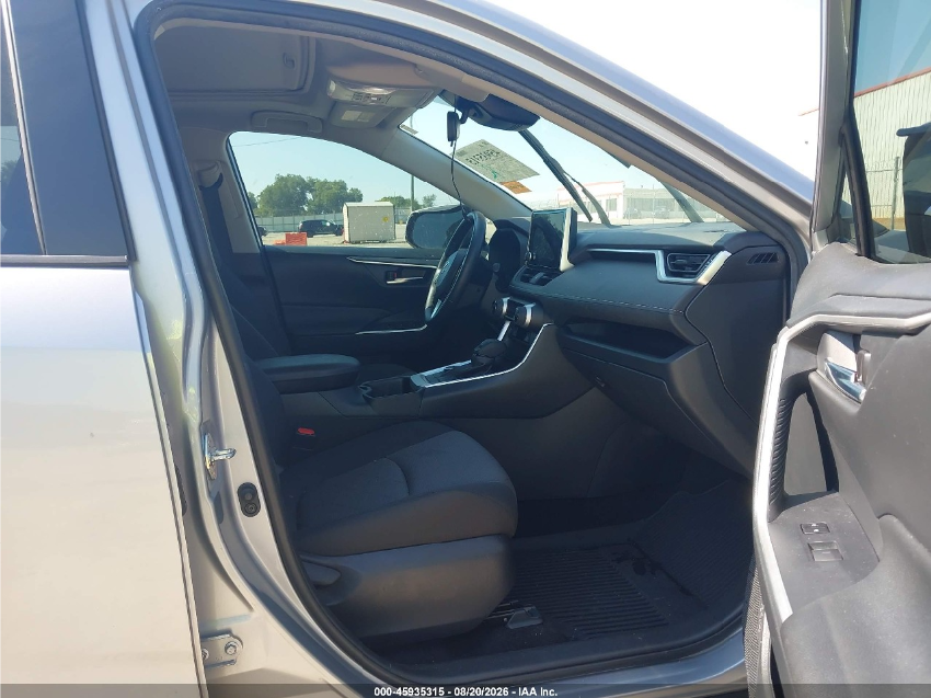 Toyota RAV4 HYBRID XLE 2023