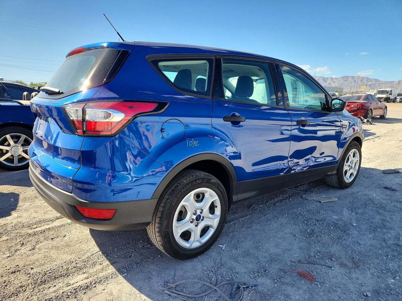 Ford Escape S 2018