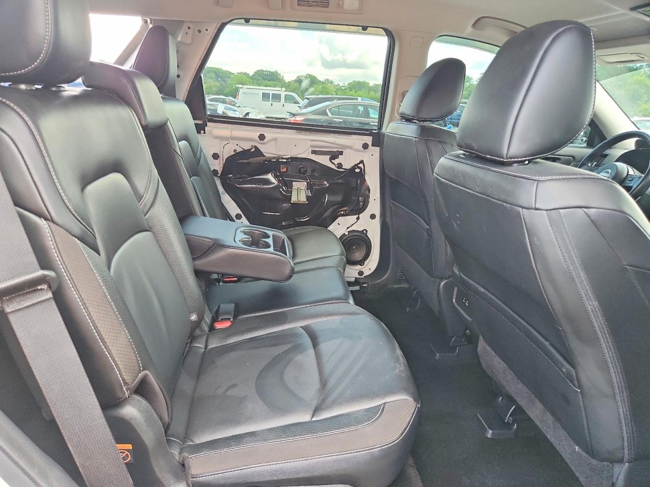 Nissan Pathfinder SL 2024