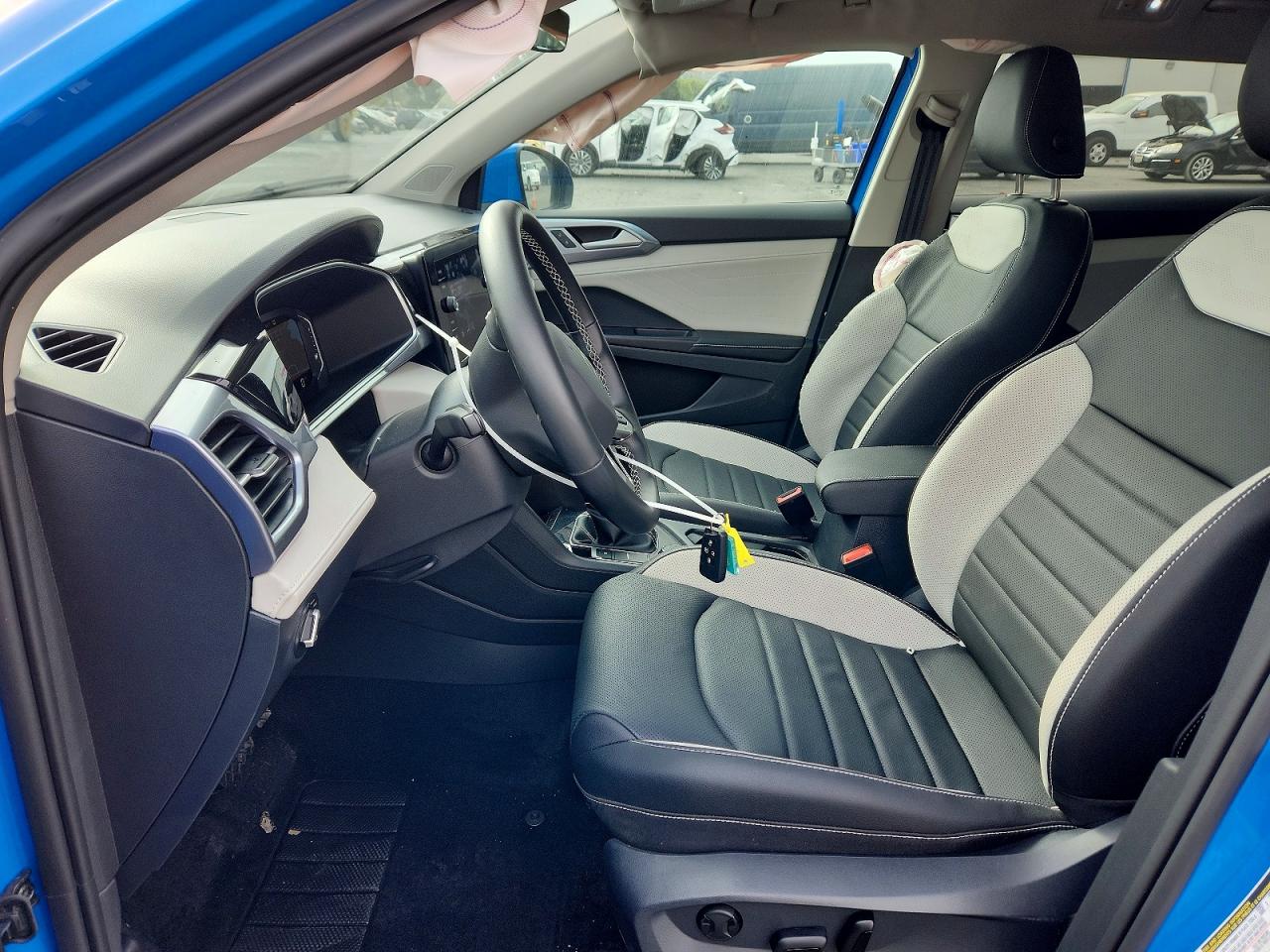 Volkswagen TAOS SEL 2025