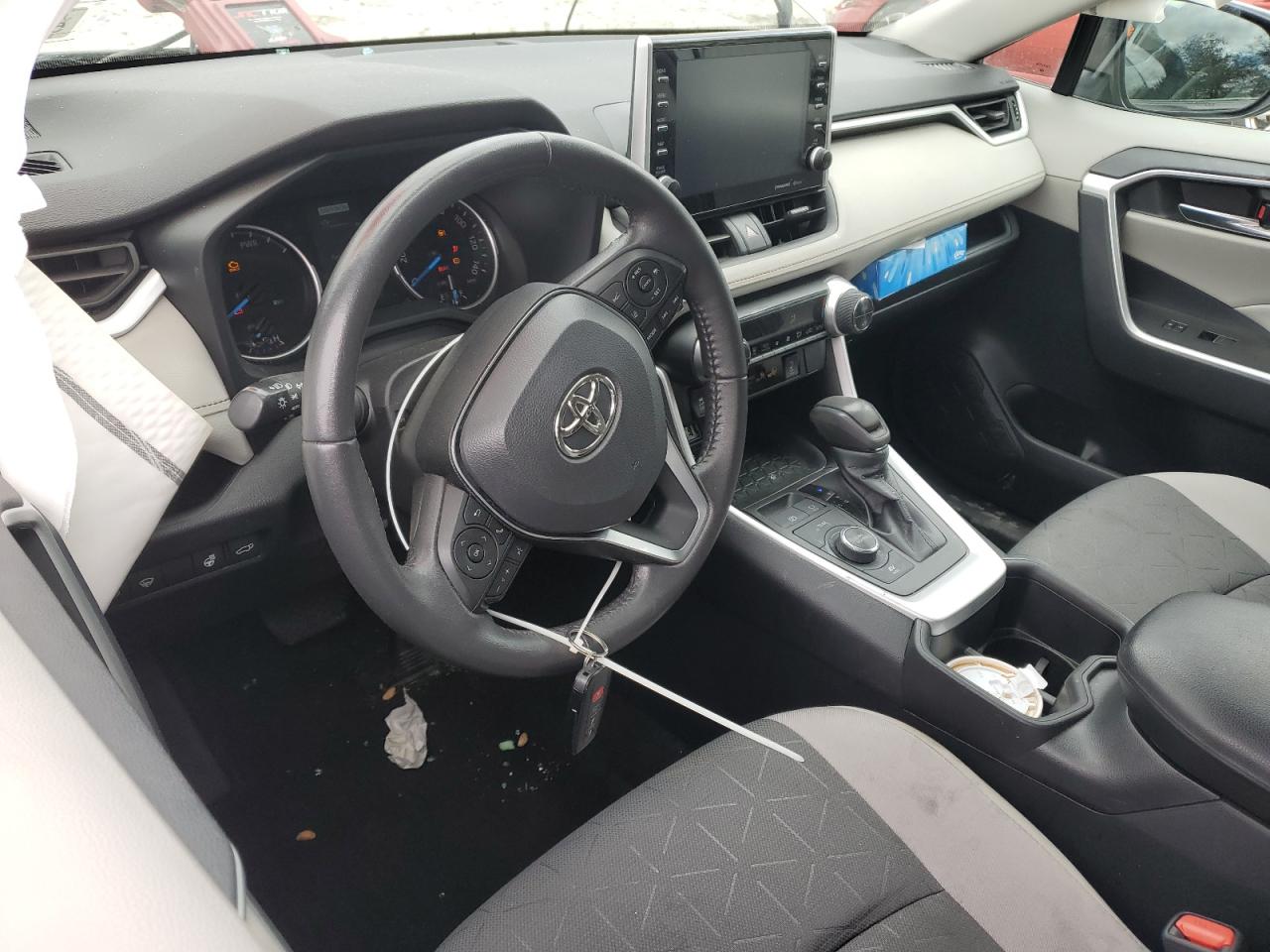 Toyota RAV4 XLE 2022