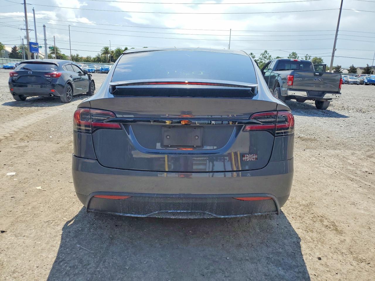 Tesla Model X 2023