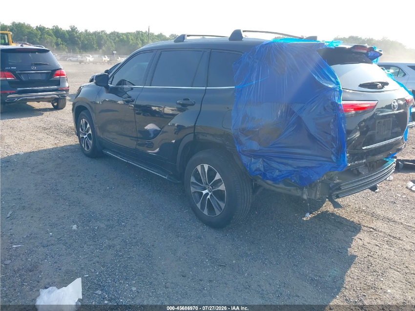 Toyota Highlander XLE 2022