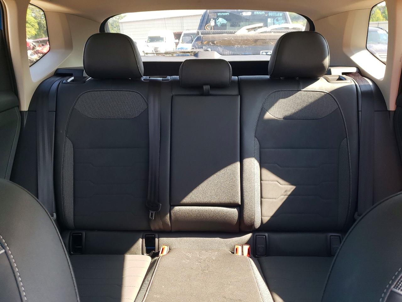 Volkswagen TAOS SE BLACK 2025