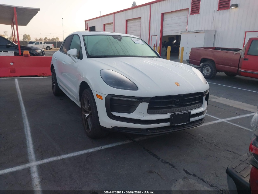 Porsche Macan T 2024