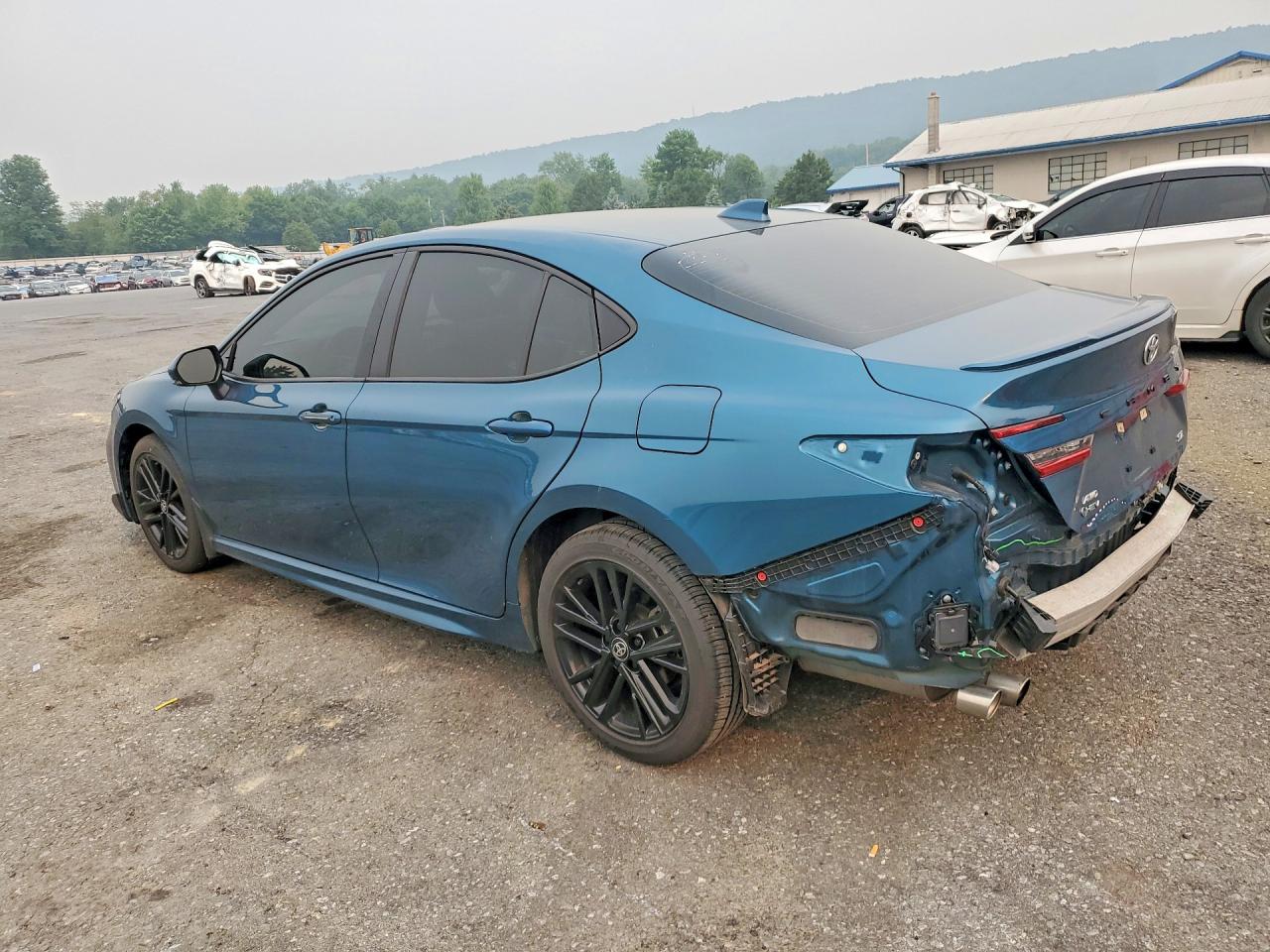 Toyota Camry SE 2025