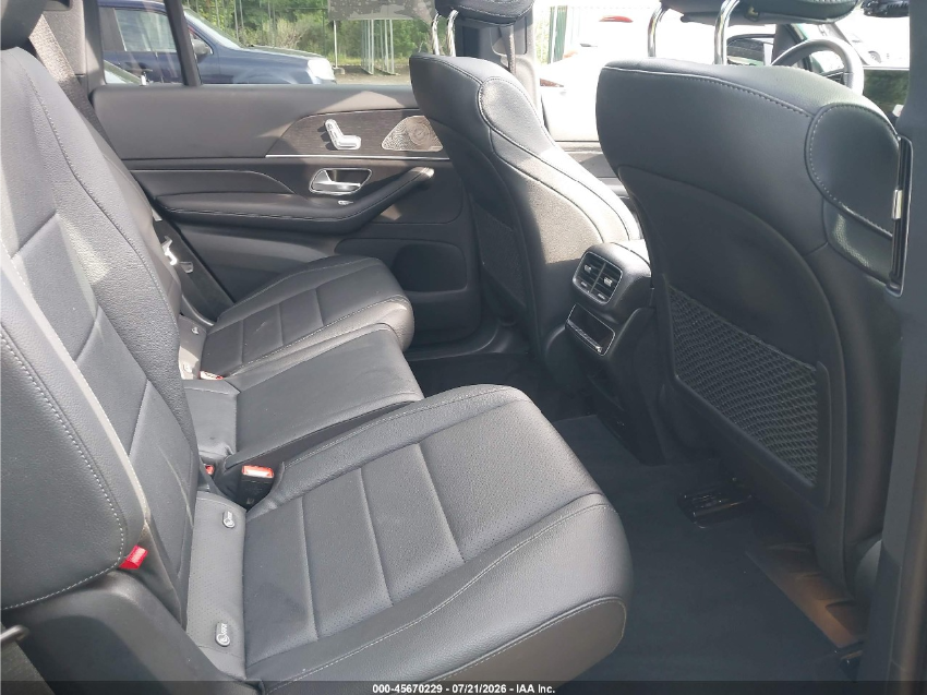 Mercedes GLS 450 4MATIC 2023