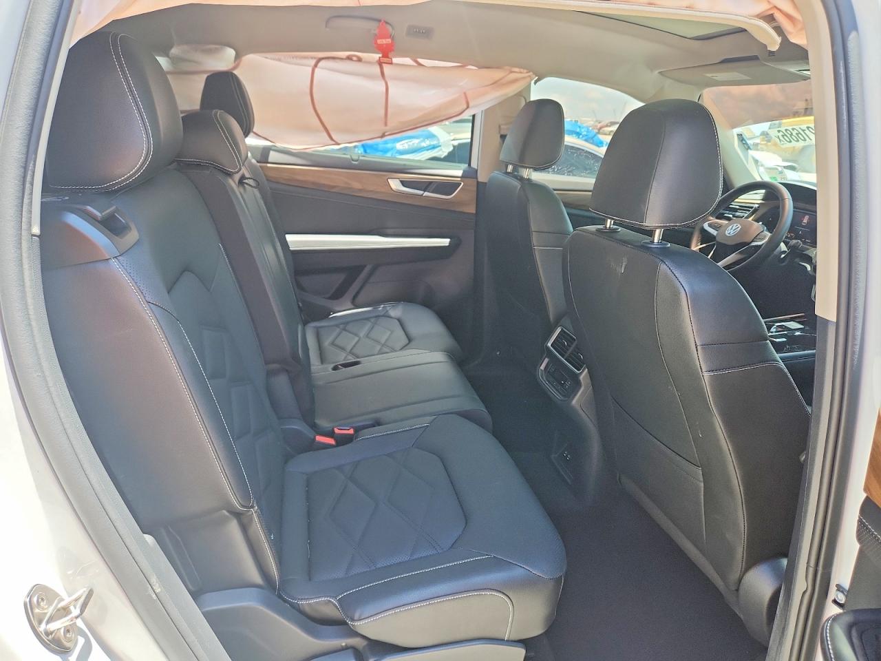 Volkswagen Atlas SE 2025
