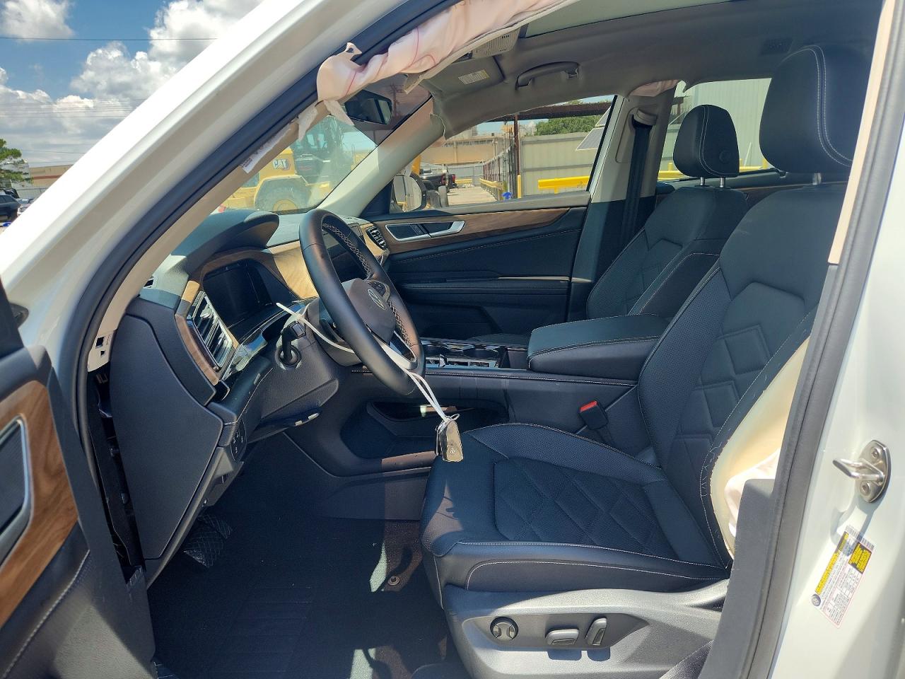 Volkswagen Atlas SE 2025
