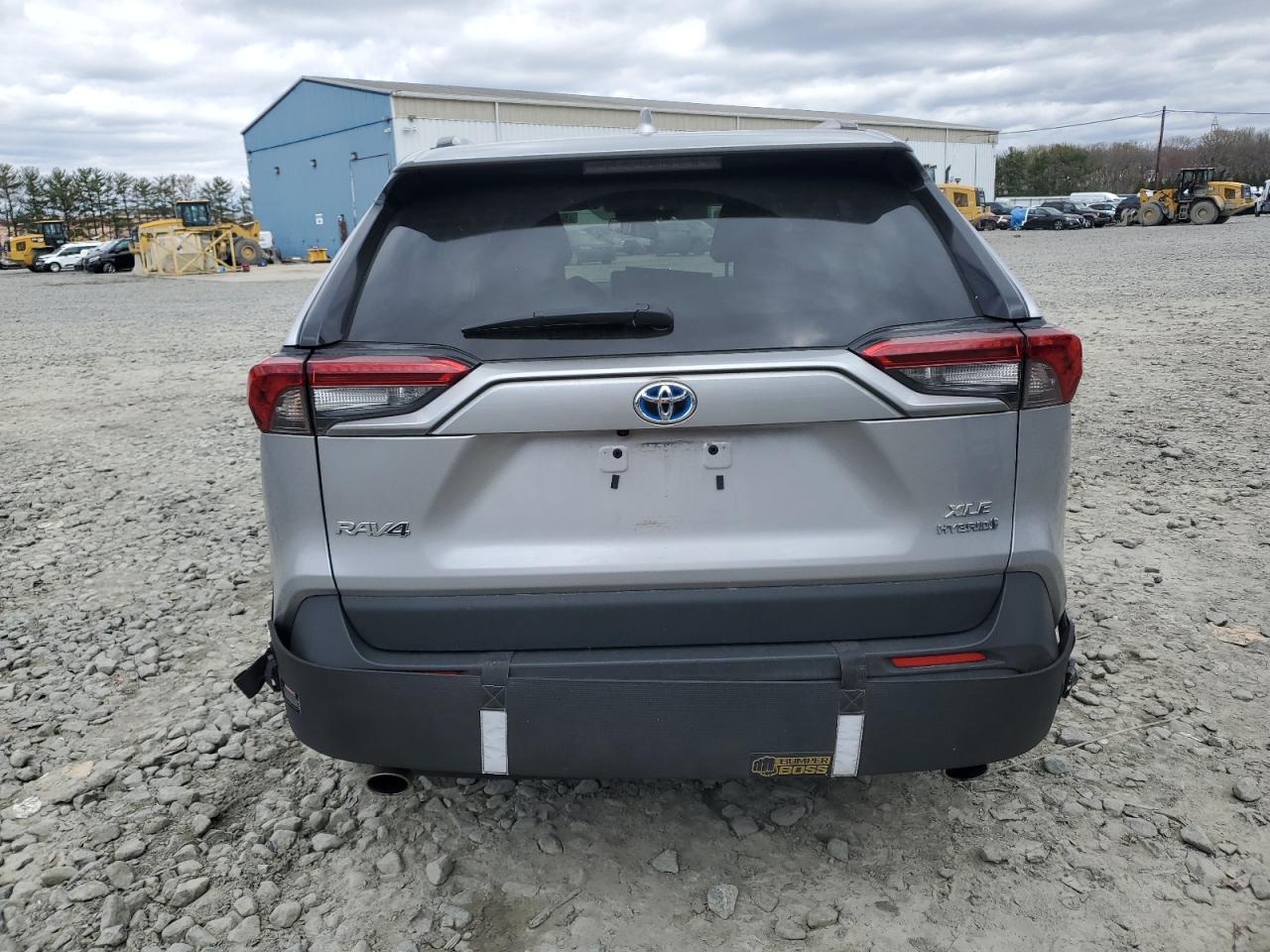 Toyota RAV4 XLE 2022