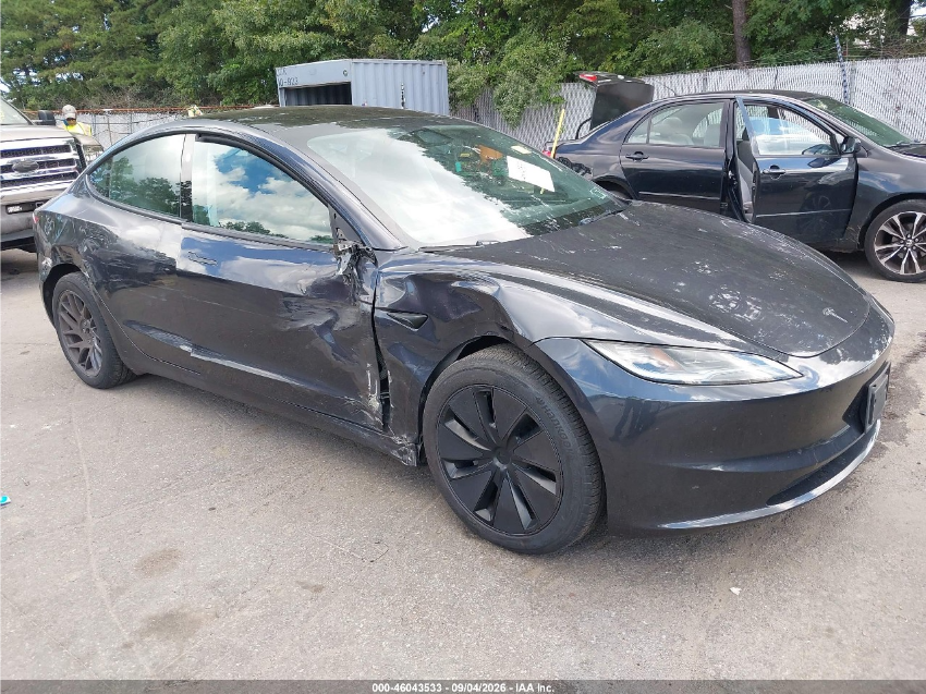 Tesla Model 3 LONG RANGE 2024