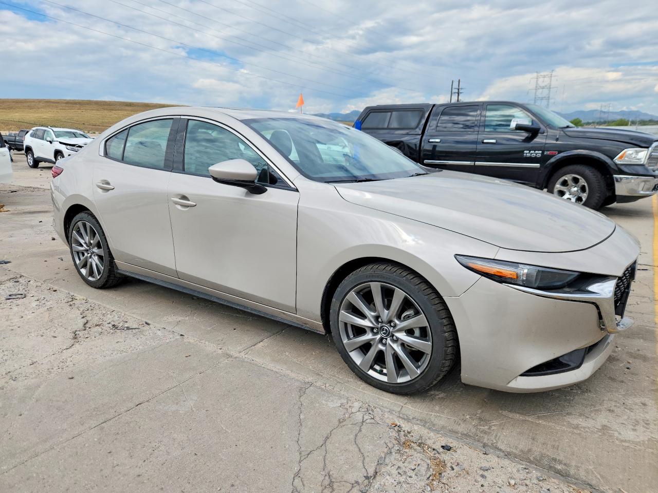 Mazda 3 PREMIUM 2022