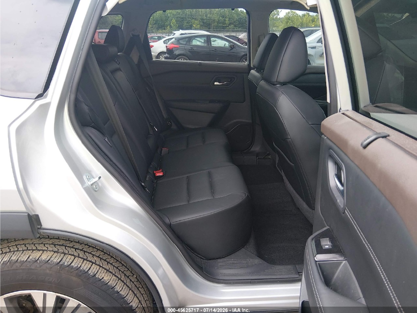 Nissan Rogue SV 2023