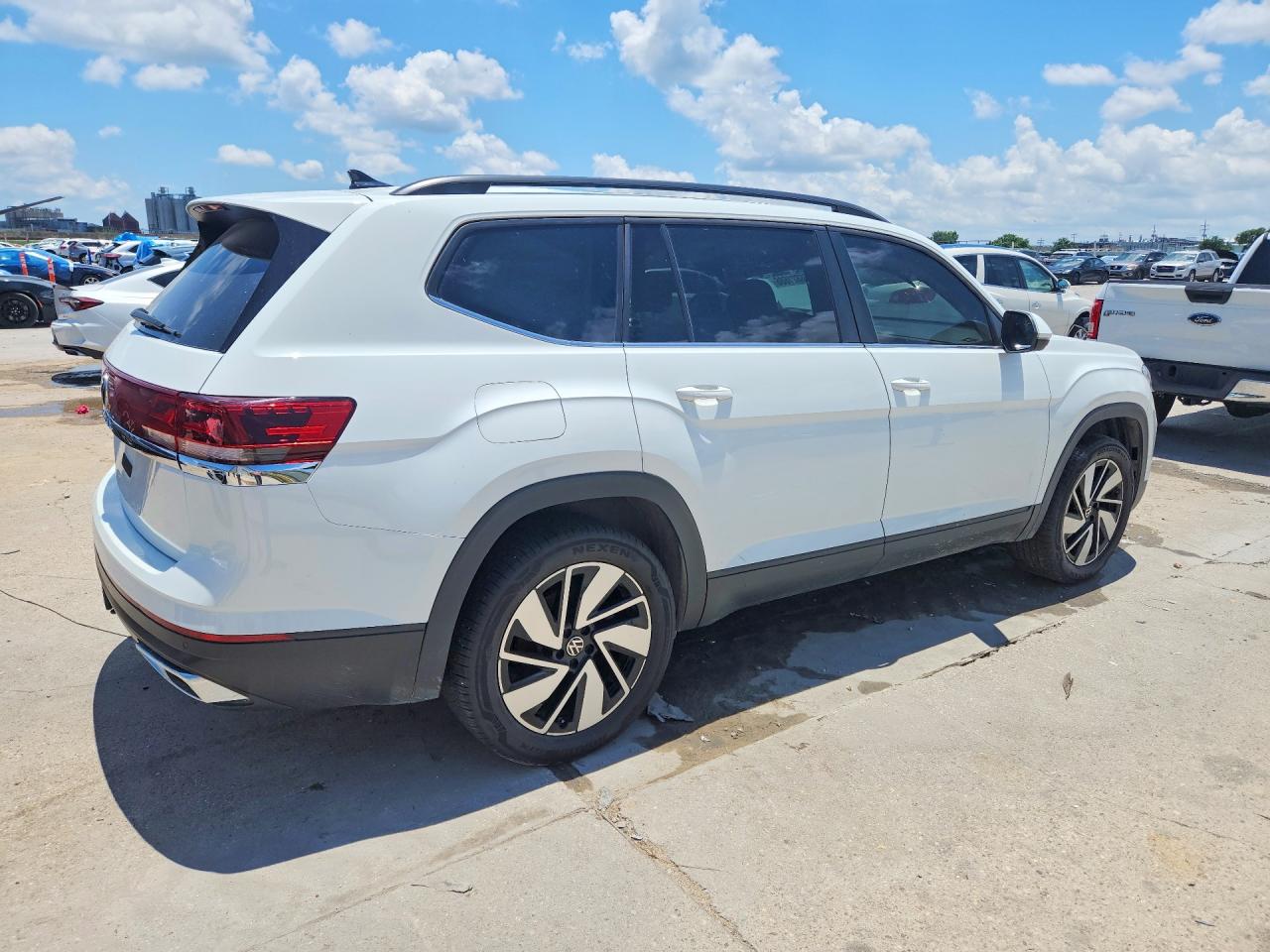 Volkswagen Atlas SE 2025