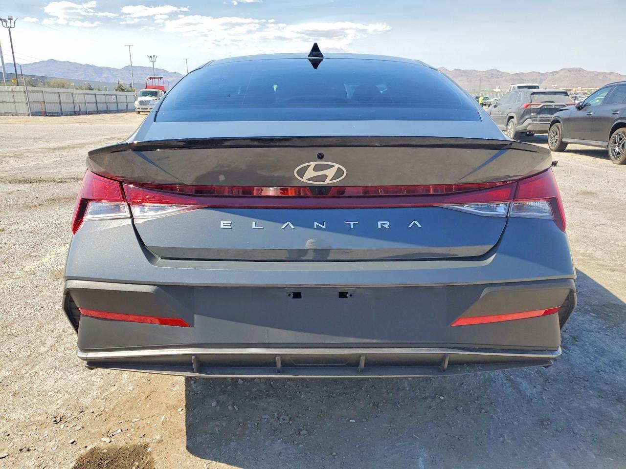 Hyundai Elantra SEL SPORT 2025
