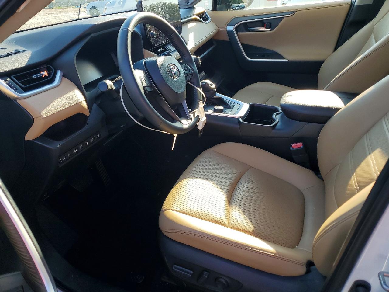 Toyota RAV4 LIMITED 2024