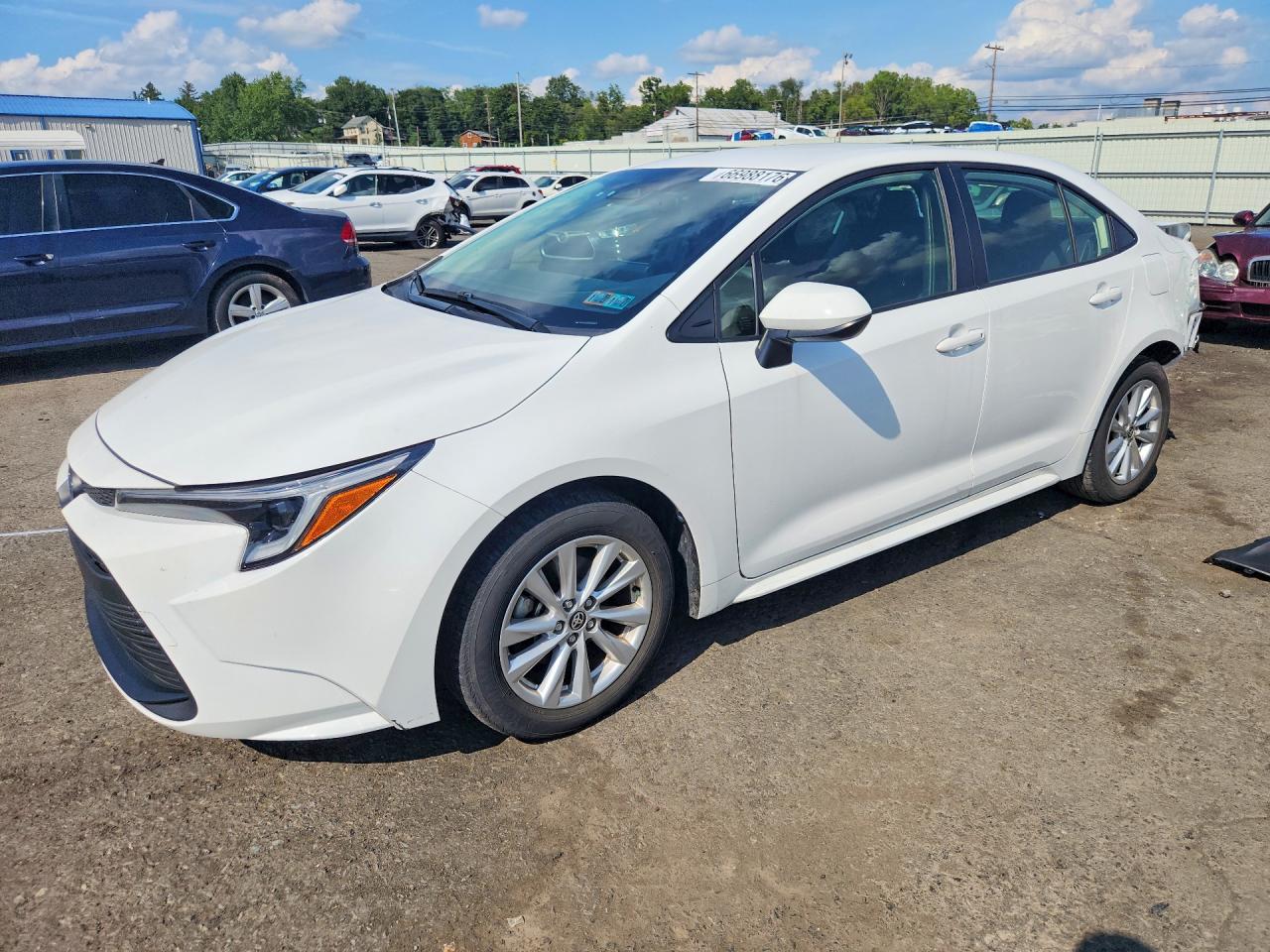 Toyota Corolla LE 2024
